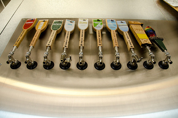 commercial, small business, brewery, beer, risiingtide, taps, portland